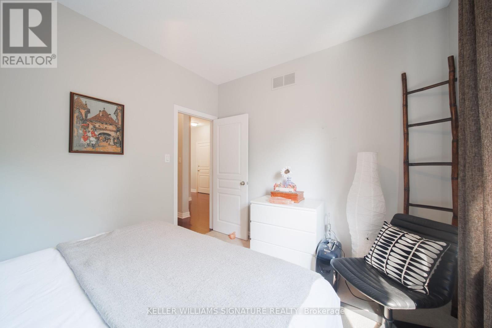 Photo 30 of 17 31 Book Road, Grimsby ON