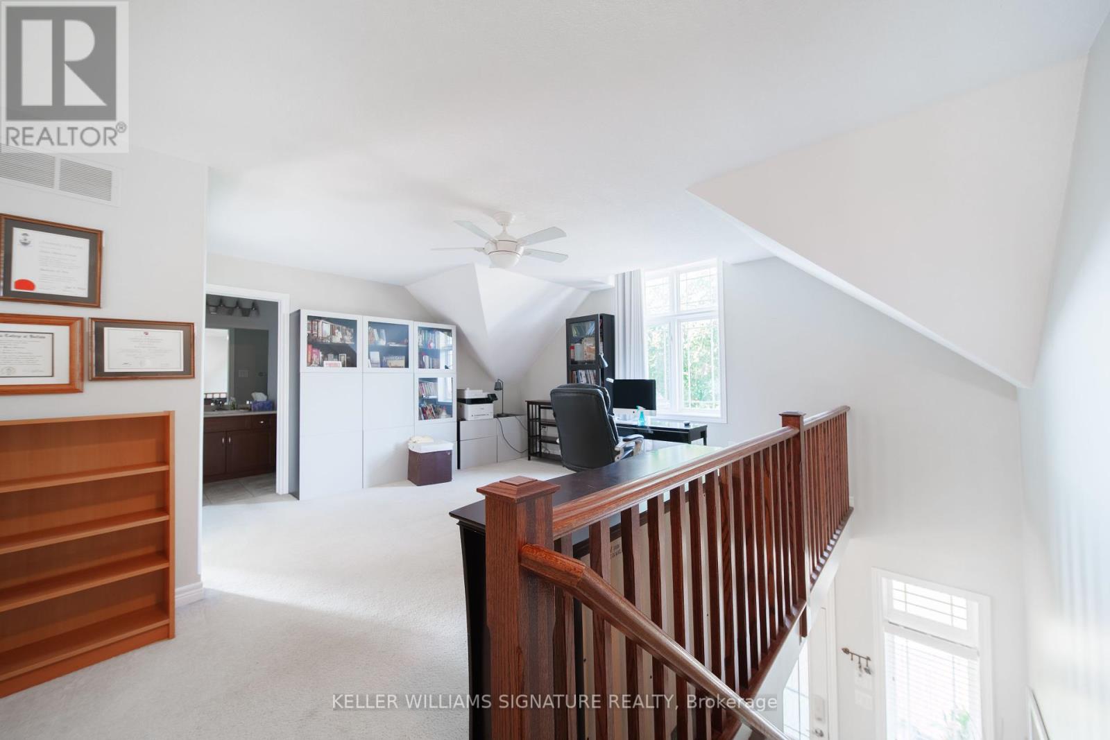 Photo 18 of 17 31 Book Road, Grimsby ON