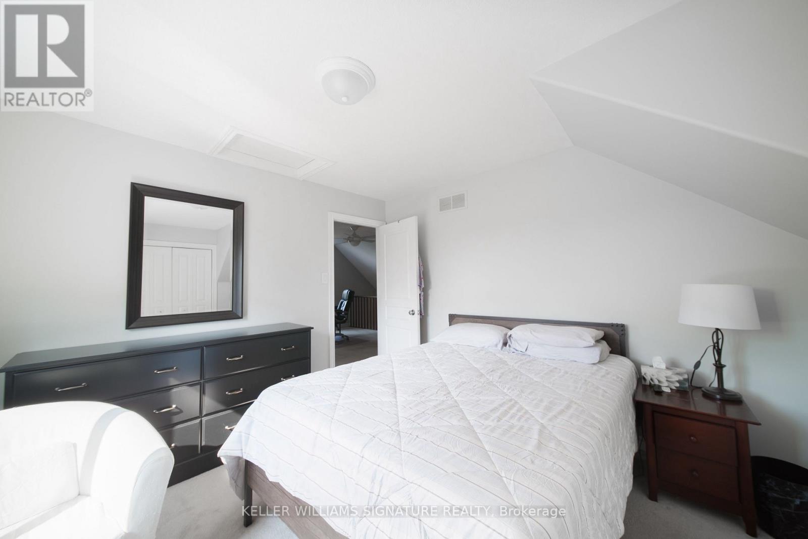 Photo 44 of 17 31 Book Road, Grimsby ON