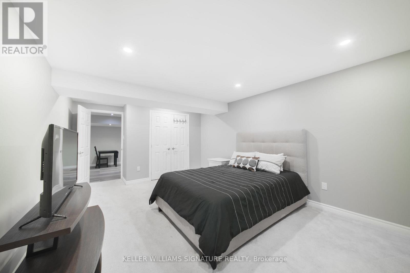 Photo 4 of 17 31 Book Road, Grimsby ON