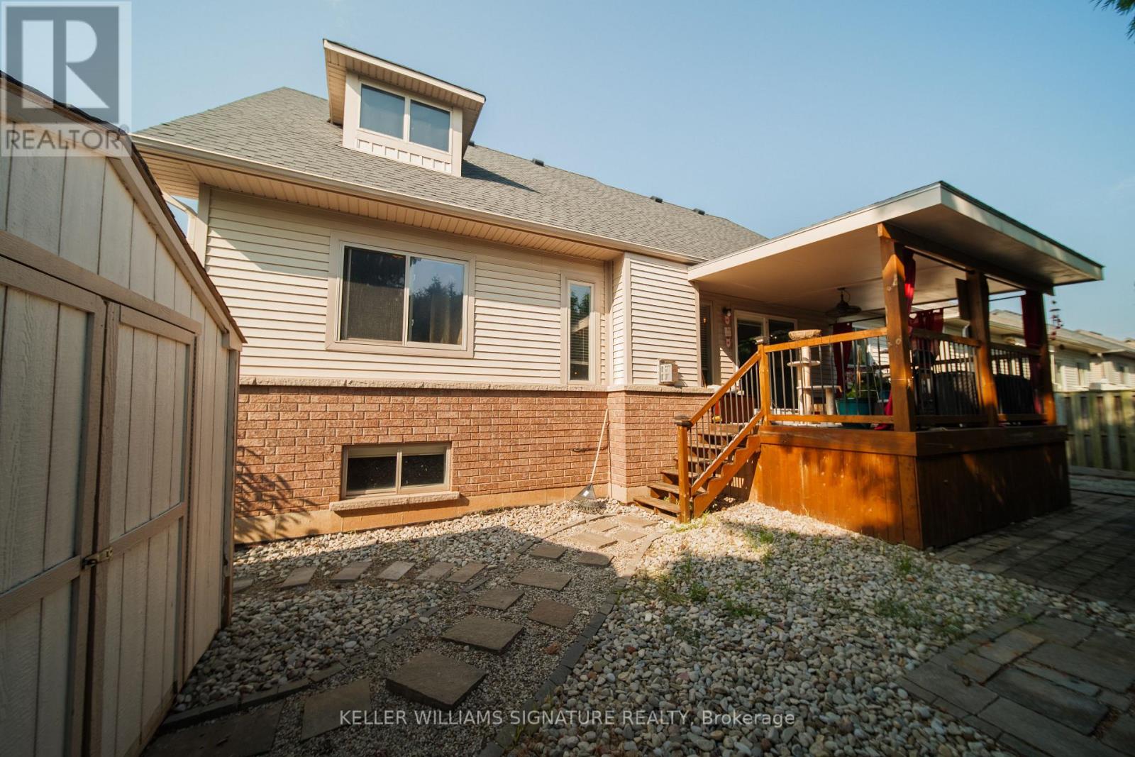 Photo 34 of 17 31 Book Road, Grimsby ON