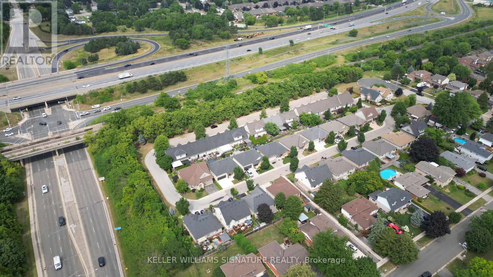Photo 13 of 17 31 Book Road, Grimsby ON
