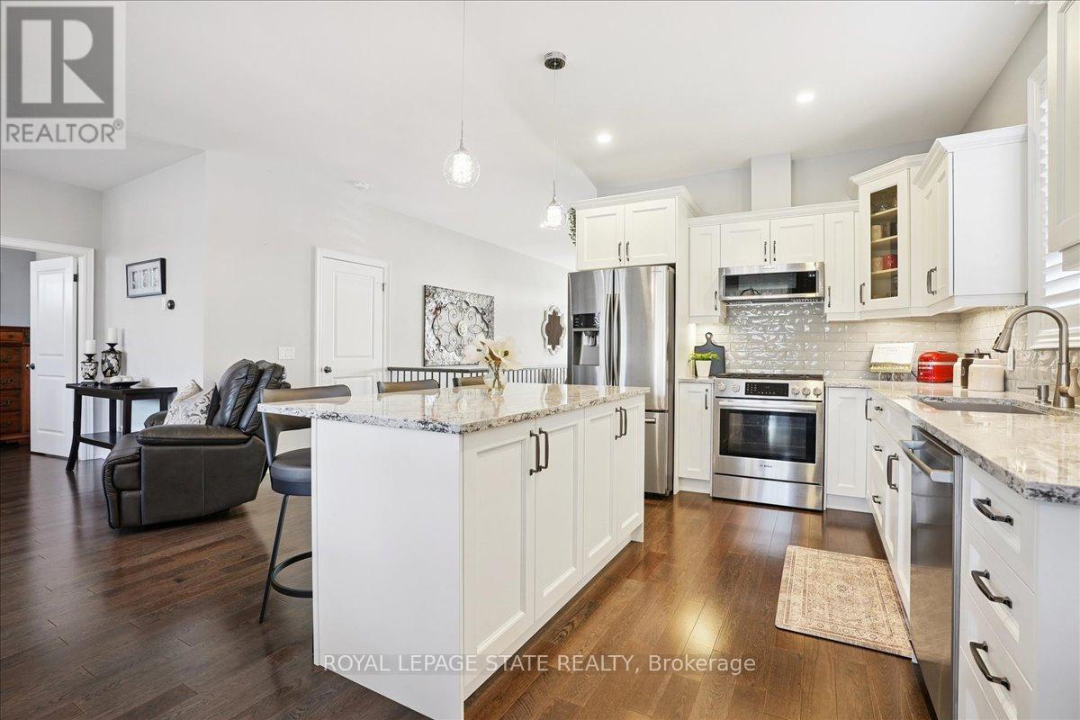 Photo 9 of 4188 Village Creek Drive, Fort Erie ON
