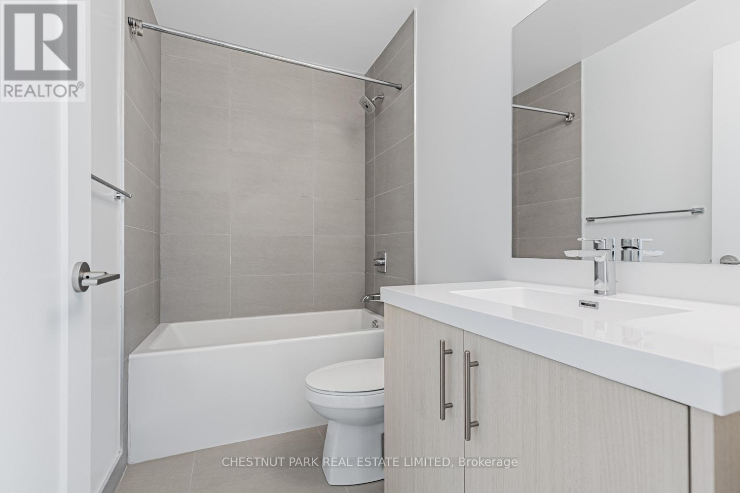 Photo 12 of 614 286 Main Street, Toronto ON