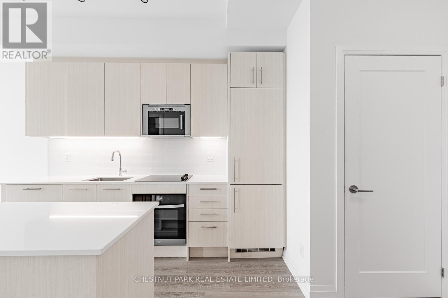 Photo 13 of 614 286 Main Street, Toronto ON