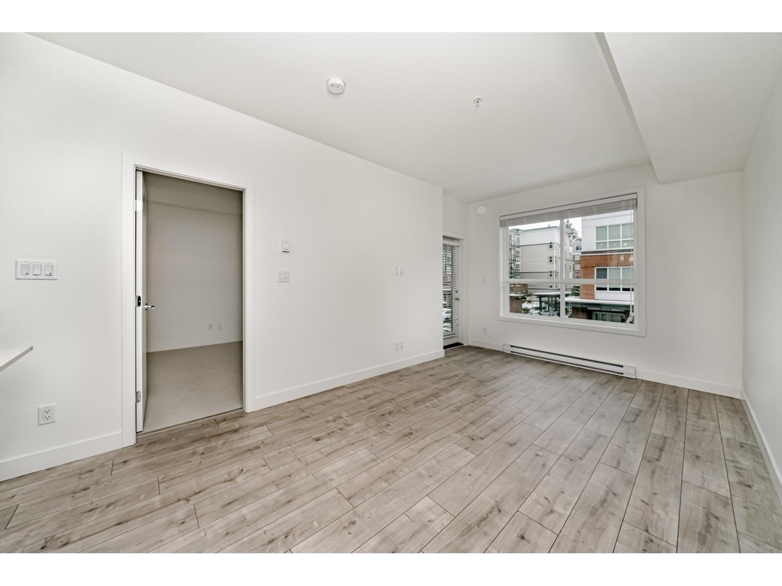 Photo 10 of 214 19567 64 Avenue, Surrey BC