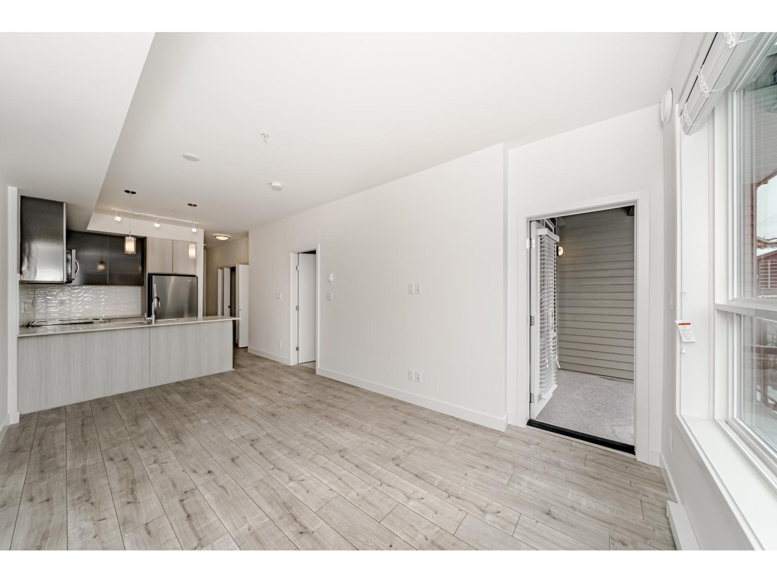 Photo 8 of 214 19567 64 Avenue, Surrey BC