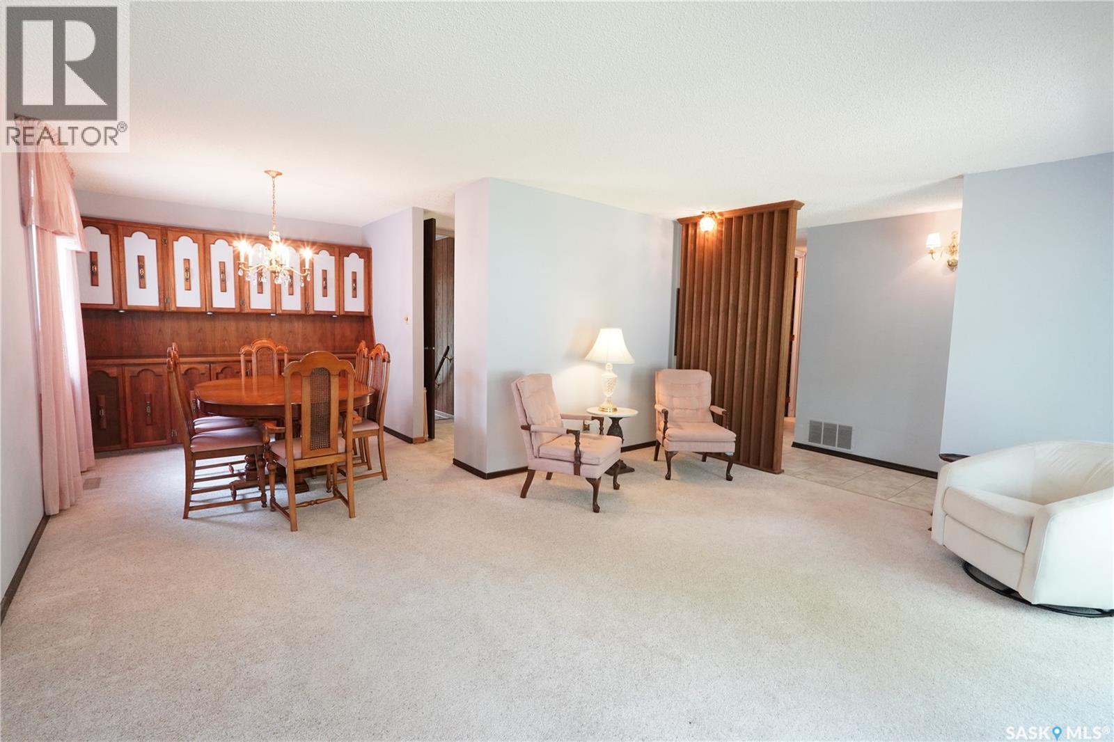 Photo 10 of 3121 Grant Road, Regina SK