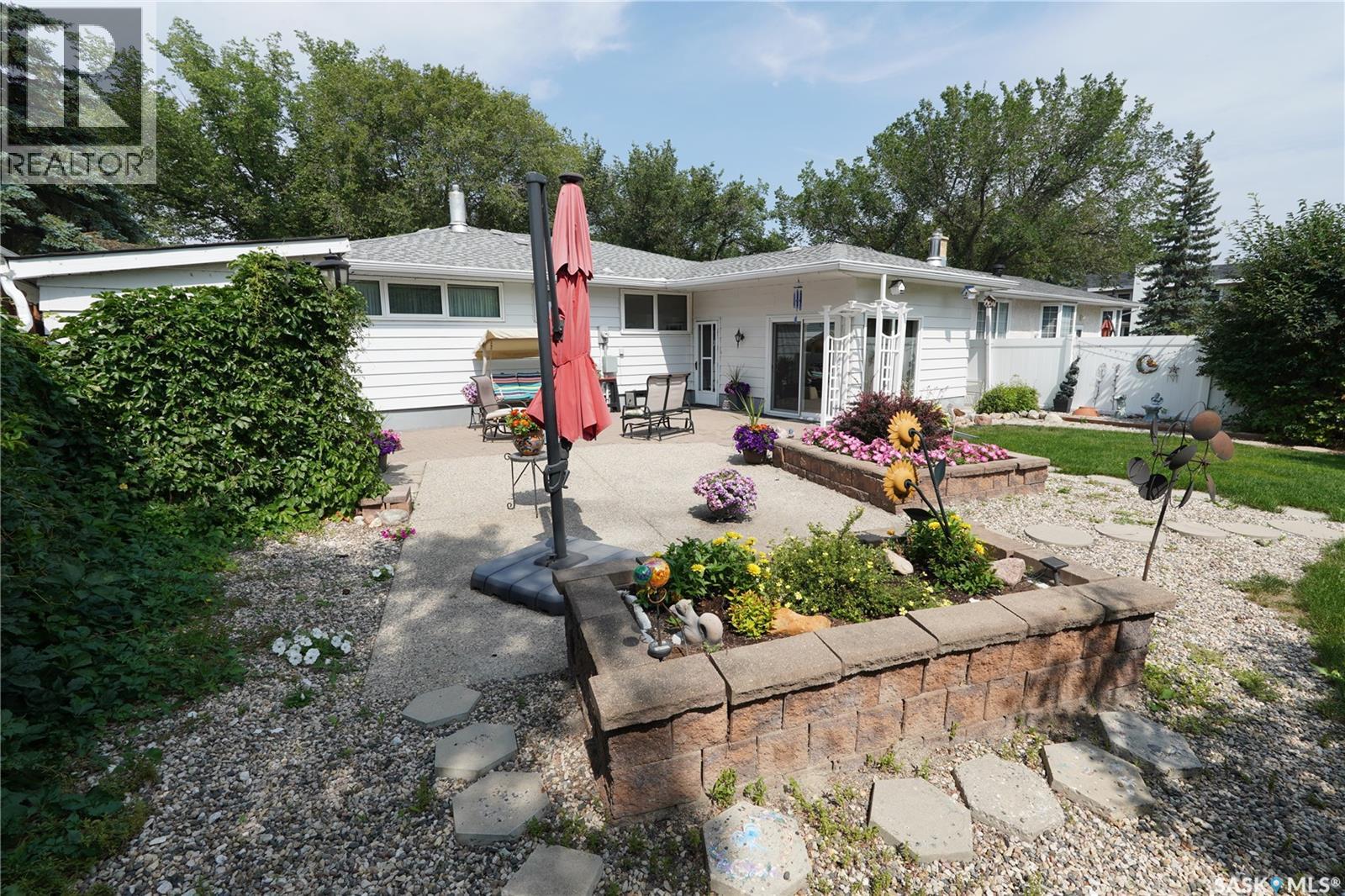 Photo 7 of 3121 Grant Road, Regina SK