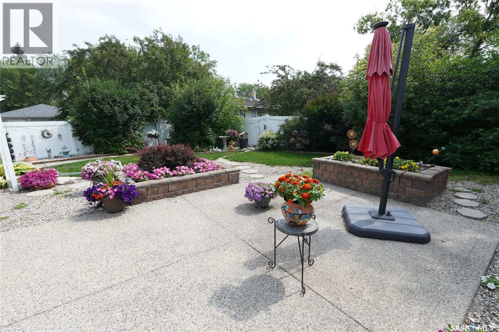 Photo 11 of 3121 Grant Road, Regina SK