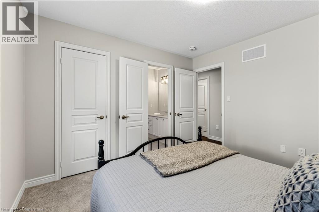 Photo 32 of 225 Skinner Road, Waterdown ON