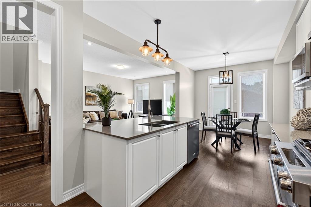Photo 8 of 225 Skinner Road, Waterdown ON