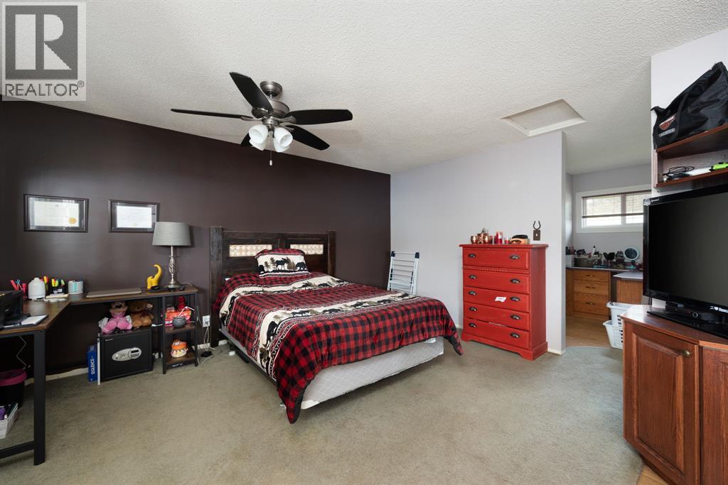 33 Fitzgerald Avenue, Fort McMurray