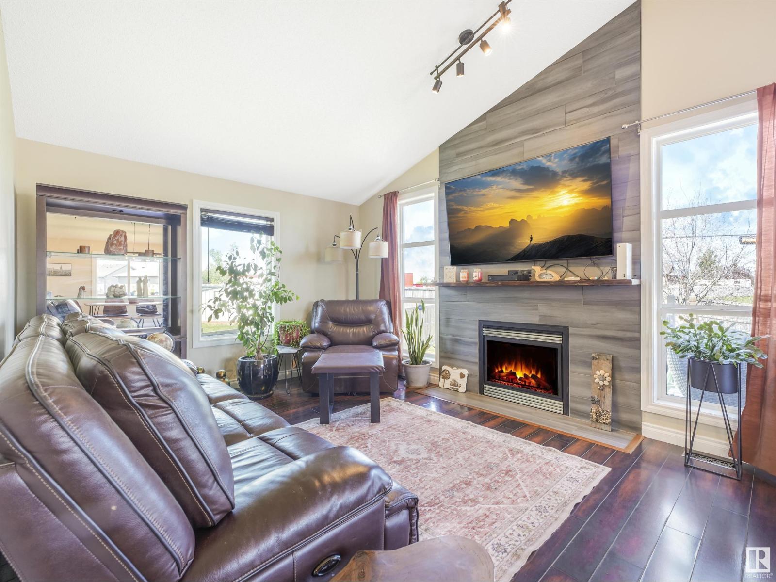 Photo 21 of 4832 157 Av Nw, Edmonton AB