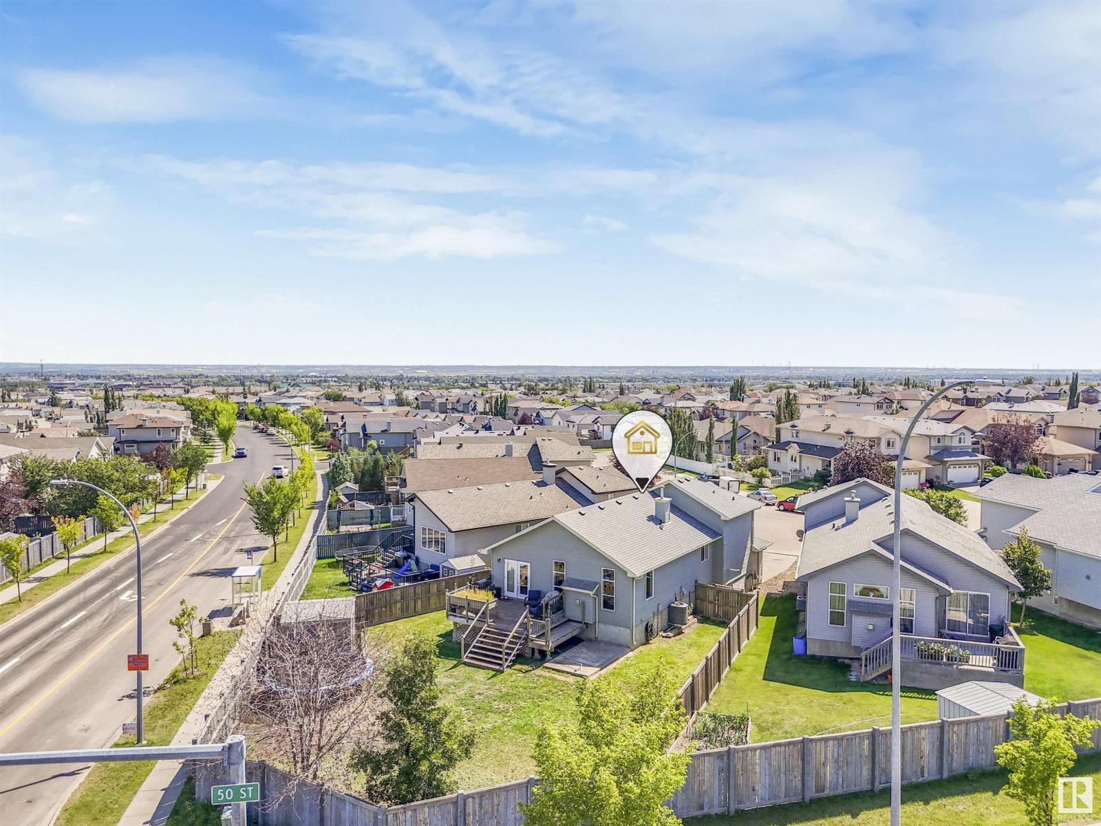 Photo 3 of 4832 157 Av Nw, Edmonton AB