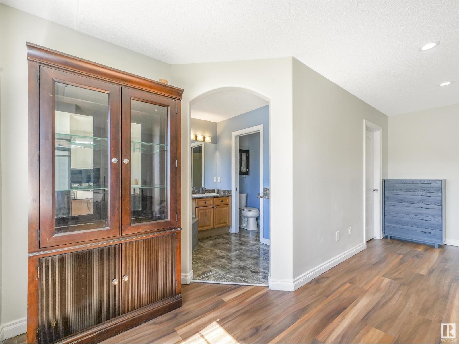 Photo 32 of 4832 157 Av Nw, Edmonton AB