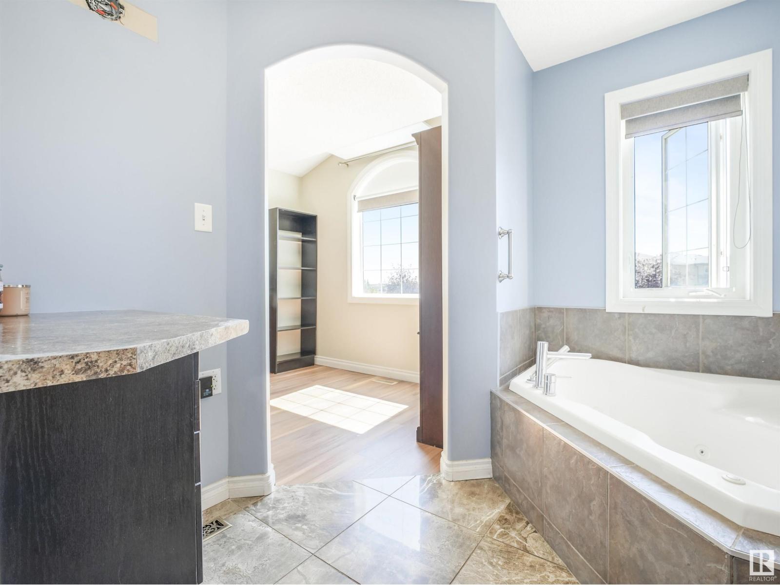 Photo 35 of 4832 157 Av Nw, Edmonton AB