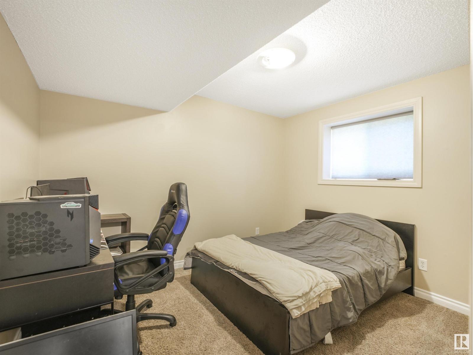 Photo 40 of 4832 157 Av Nw, Edmonton AB