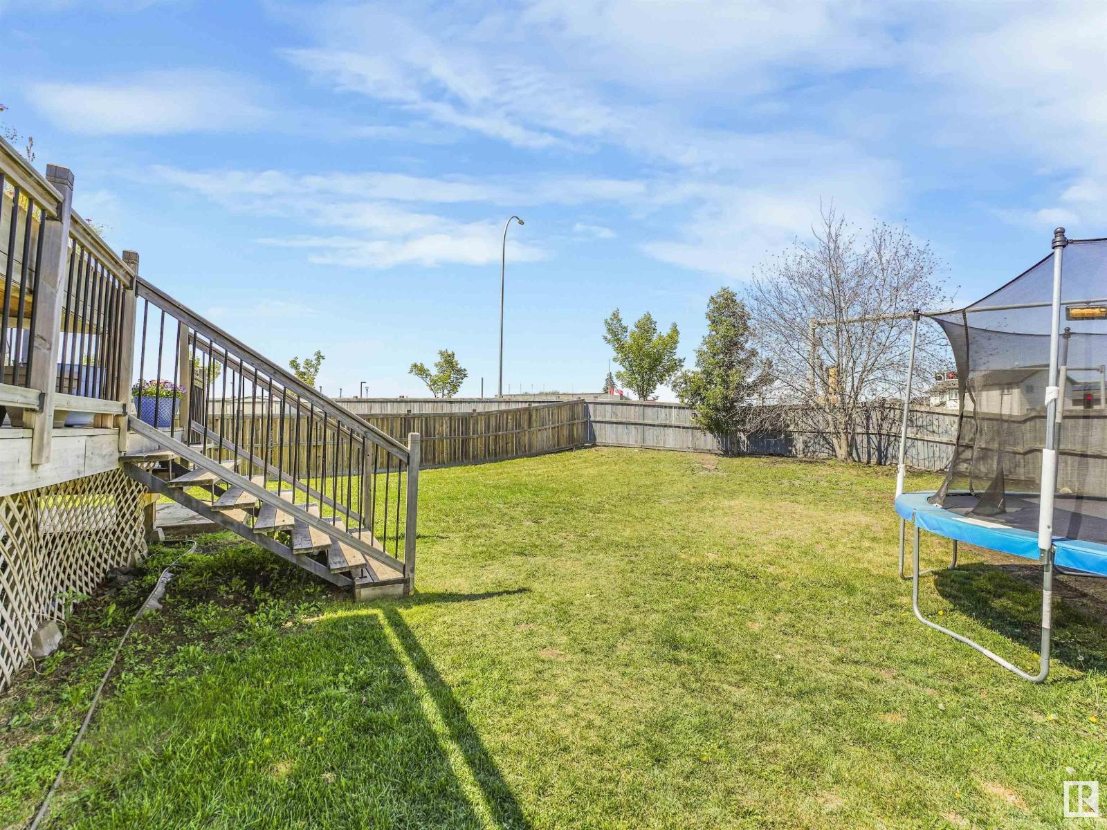 Photo 53 of 4832 157 Av Nw, Edmonton AB