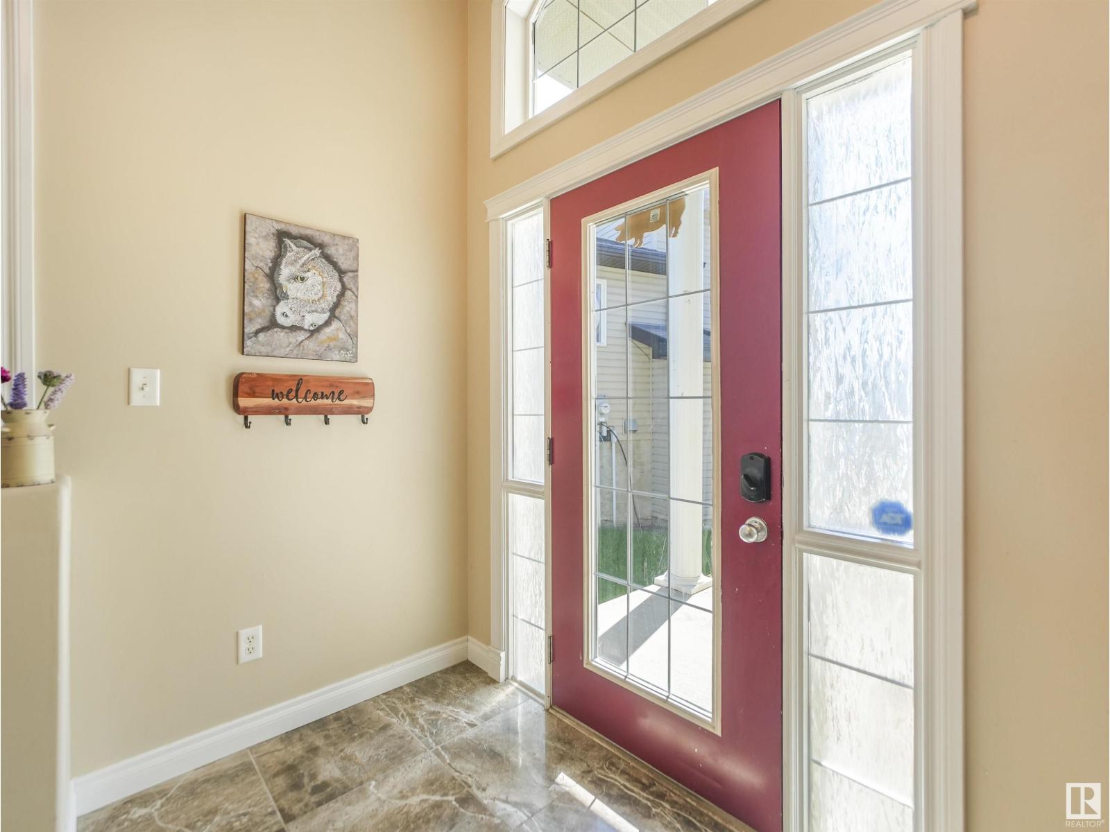 Photo 6 of 4832 157 Av Nw, Edmonton AB