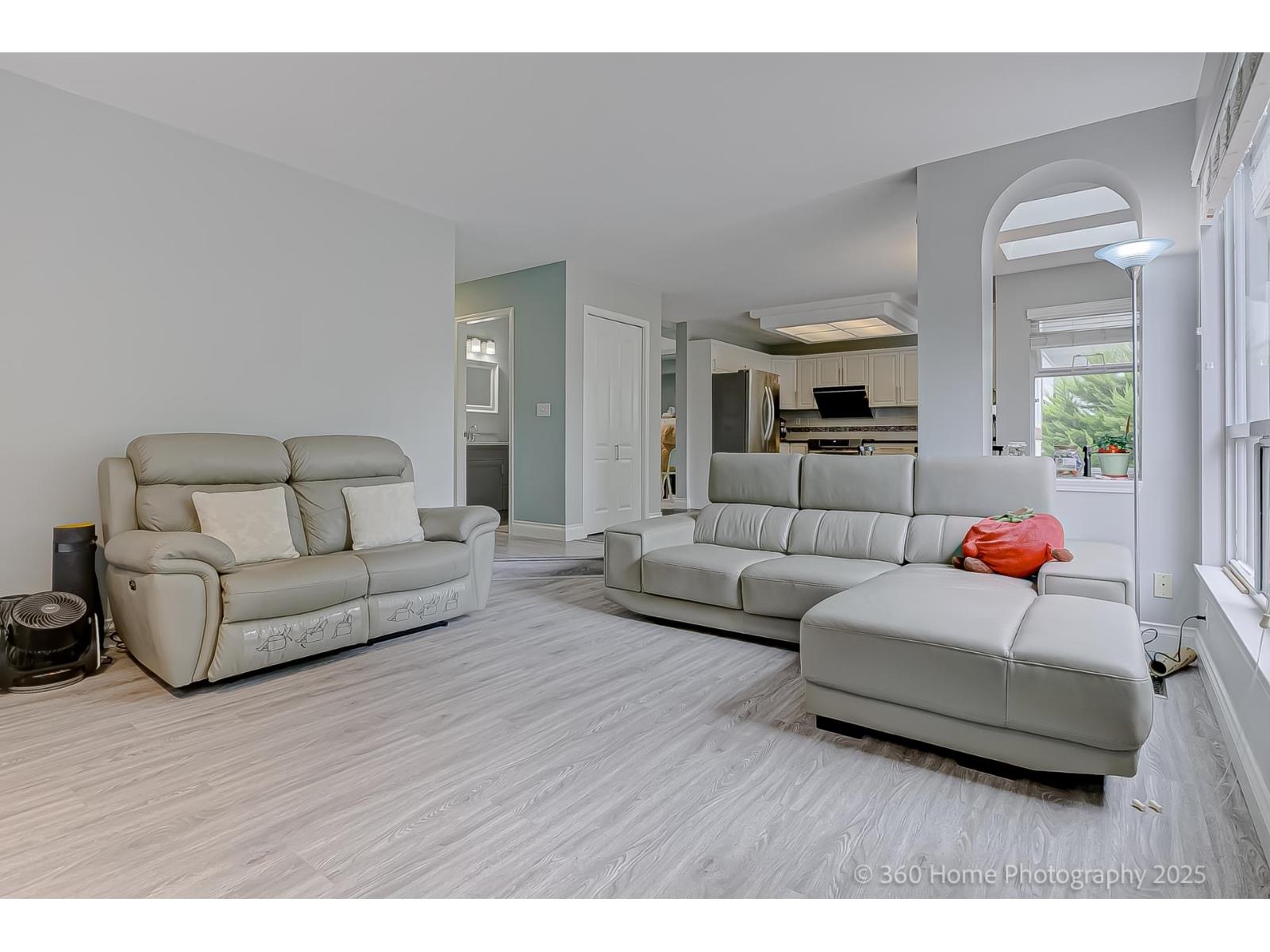 Photo 11 of 19088 63 B Avenue, Surrey BC