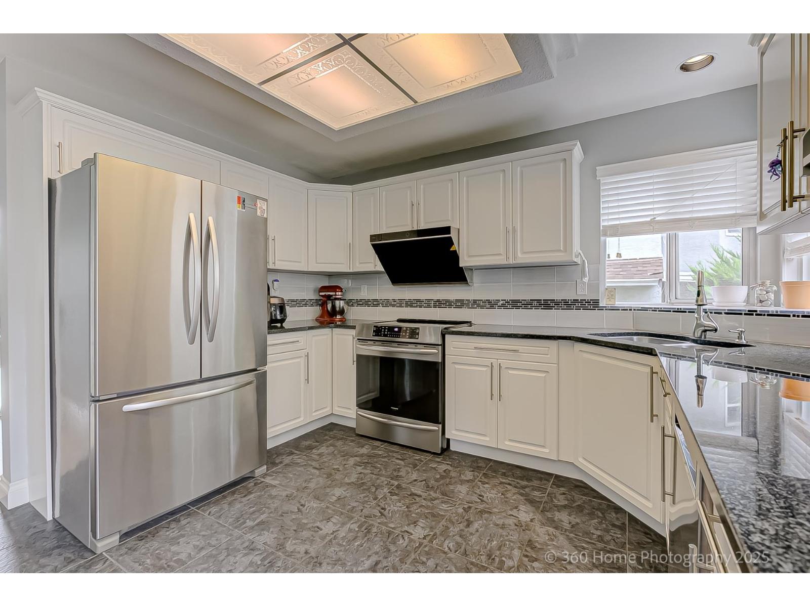 Photo 6 of 19088 63 B Avenue, Surrey BC