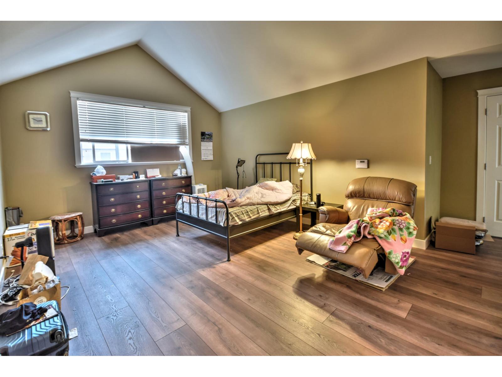 Photo 6 of 16566 63 B Avenue, Surrey BC