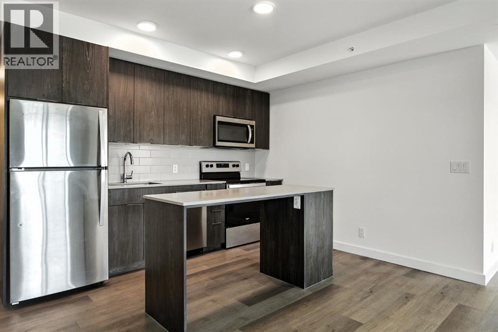 Single Family House for Sale in    Street NE Crescent Heights Calgary 