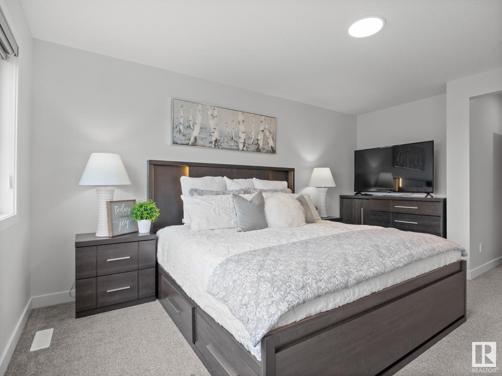 Photo 30 of 20309 25 A Av Nw, Edmonton AB
