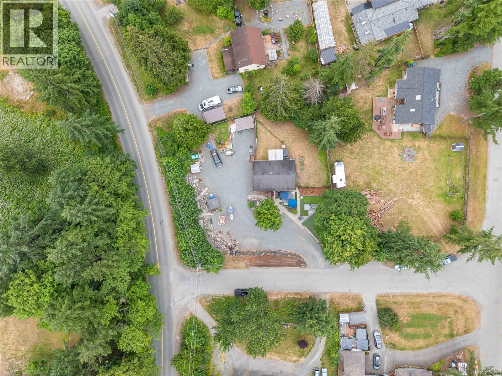 Photo 10 of 2830 Steelhead Trail, Nanaimo BC