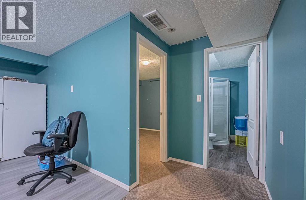 Photo 10 of 121 Saddlecrest Green Ne, Calgary AB