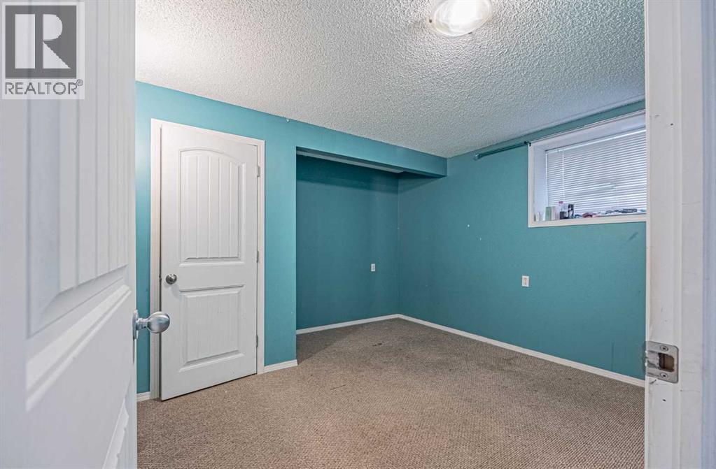Photo 25 of 121 Saddlecrest Green Ne, Calgary AB