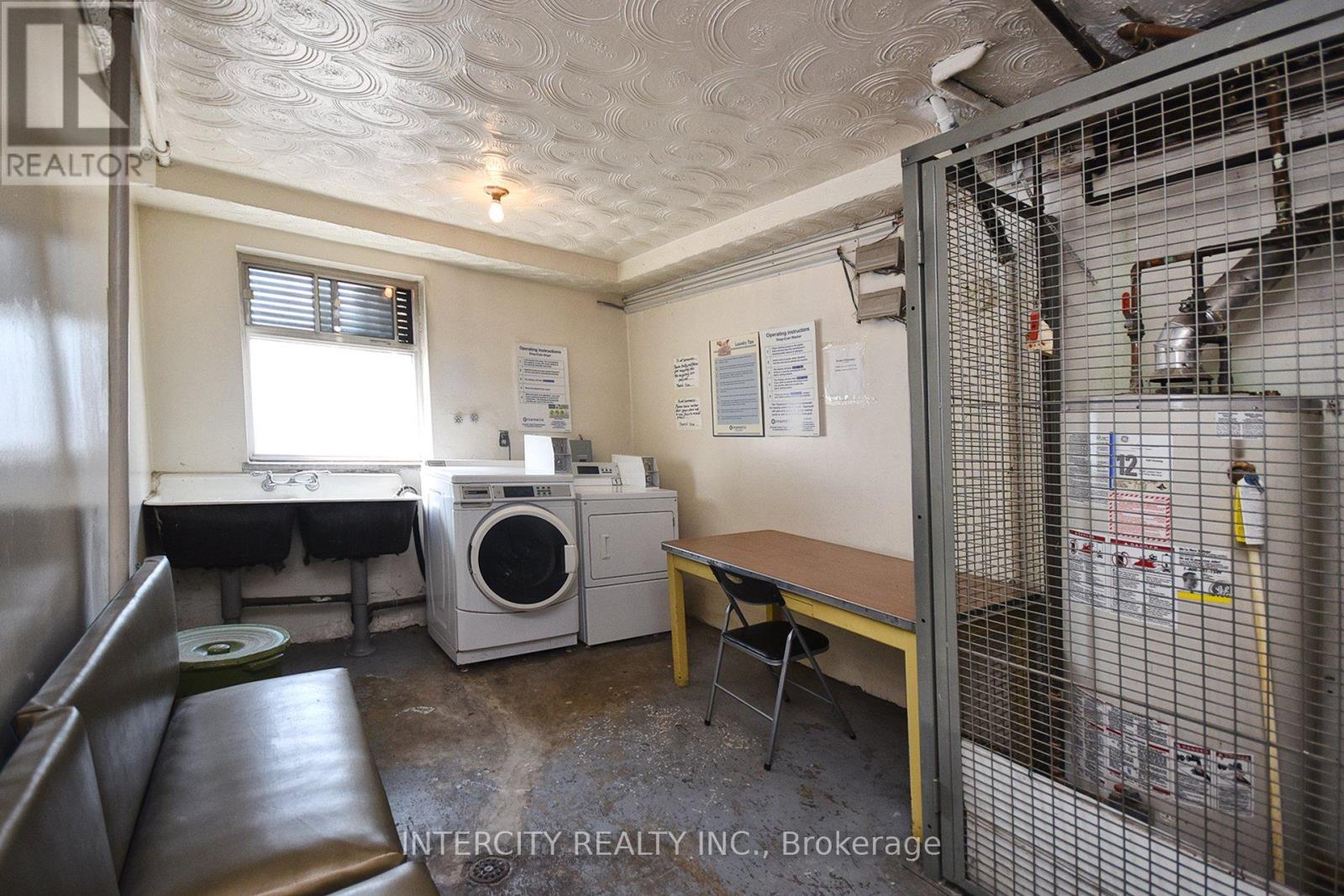 Photo 20 of 415 Wilson Avenue, Toronto ON