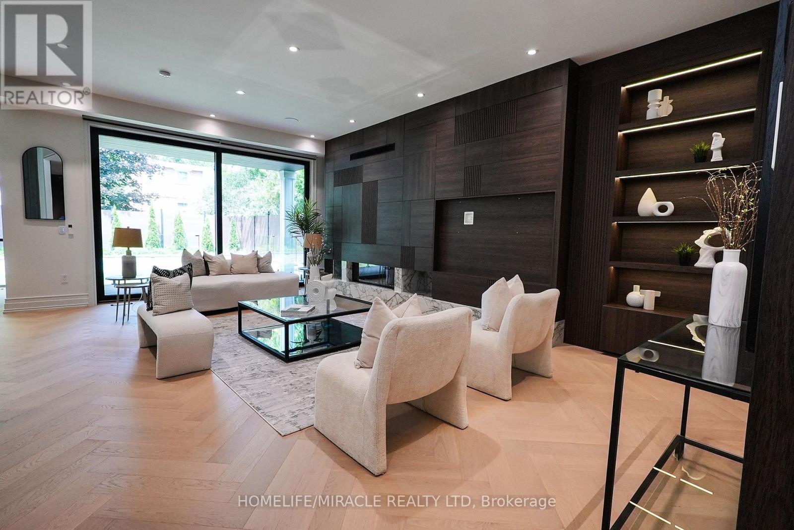 Photo 12 of 184 Poyntz Avenue, Toronto ON