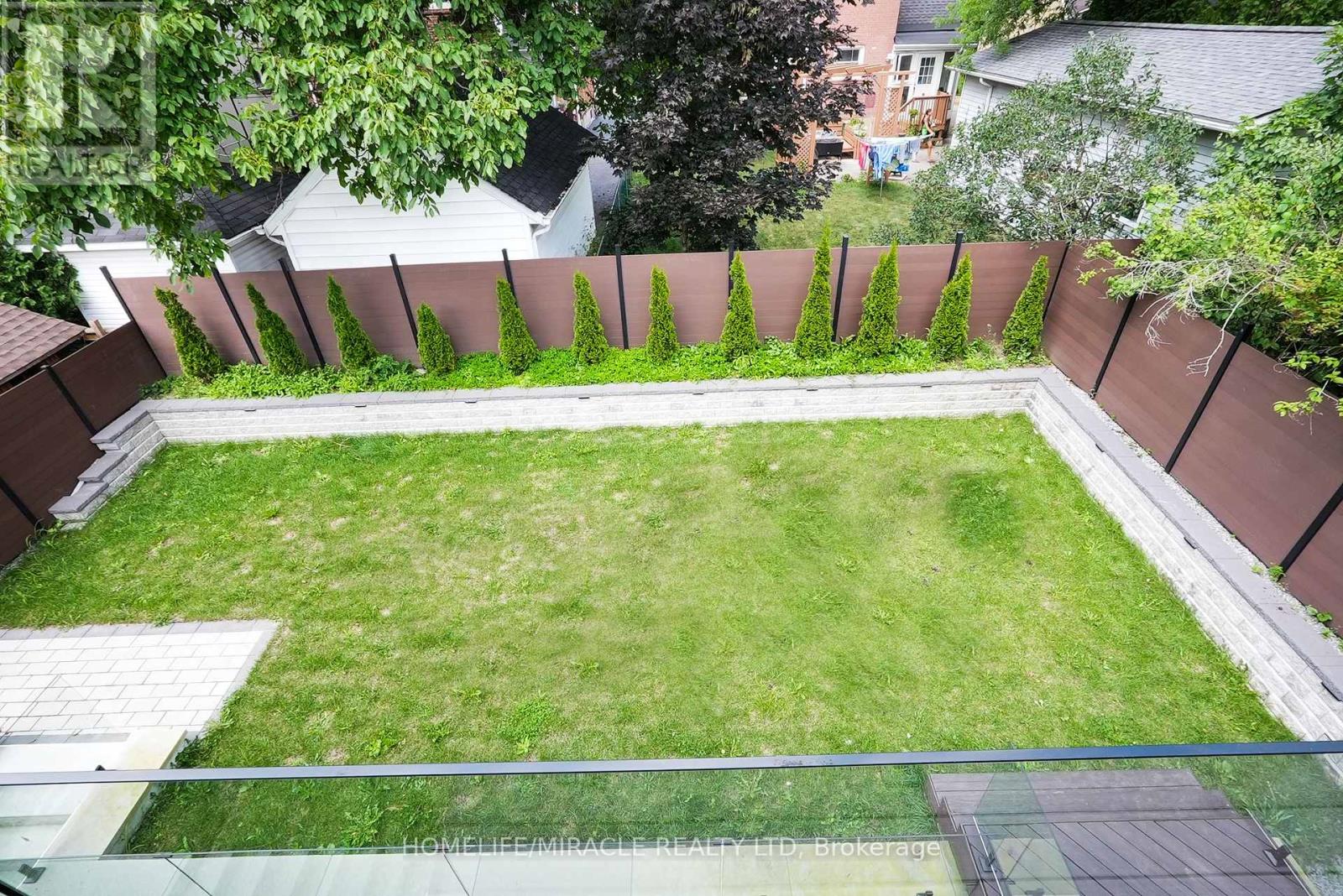Photo 30 of 184 Poyntz Avenue, Toronto ON