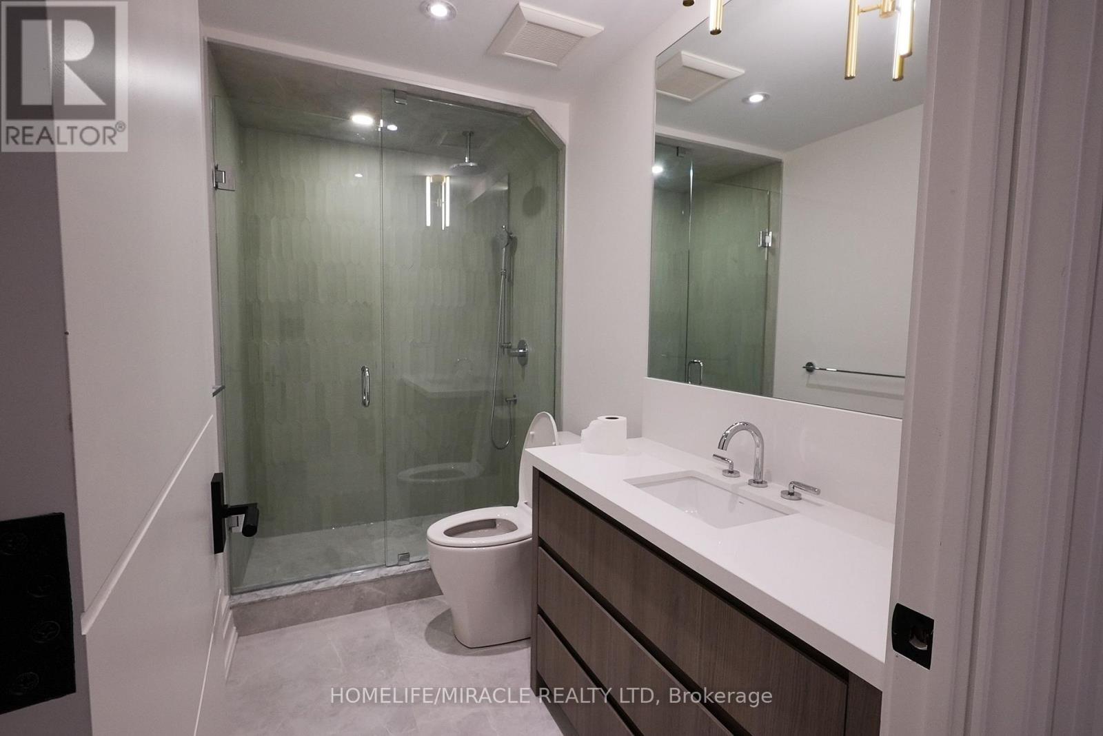 Photo 42 of 184 Poyntz Avenue, Toronto ON