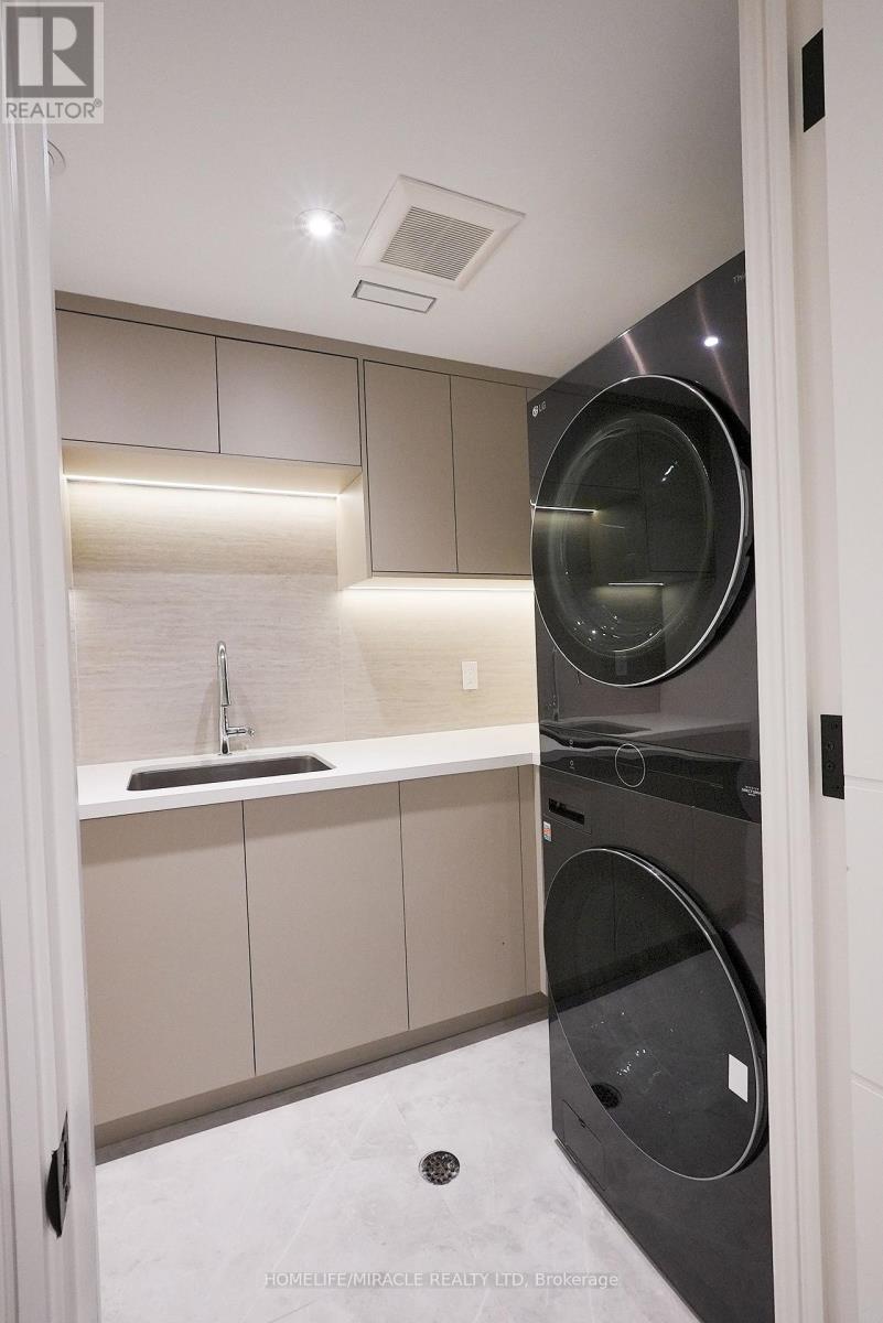 Photo 43 of 184 Poyntz Avenue, Toronto ON