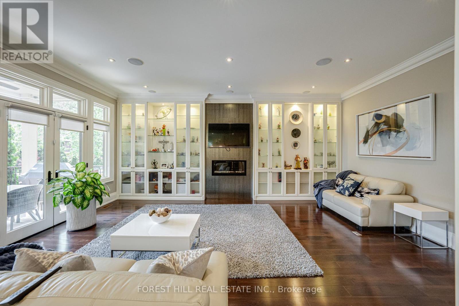 Photo 24 of 669 Bedford Park Avenue, Toronto ON