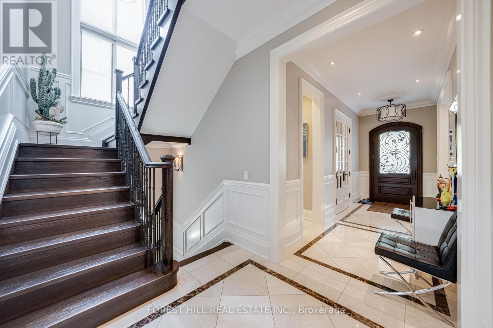 Photo 25 of 669 Bedford Park Avenue, Toronto ON