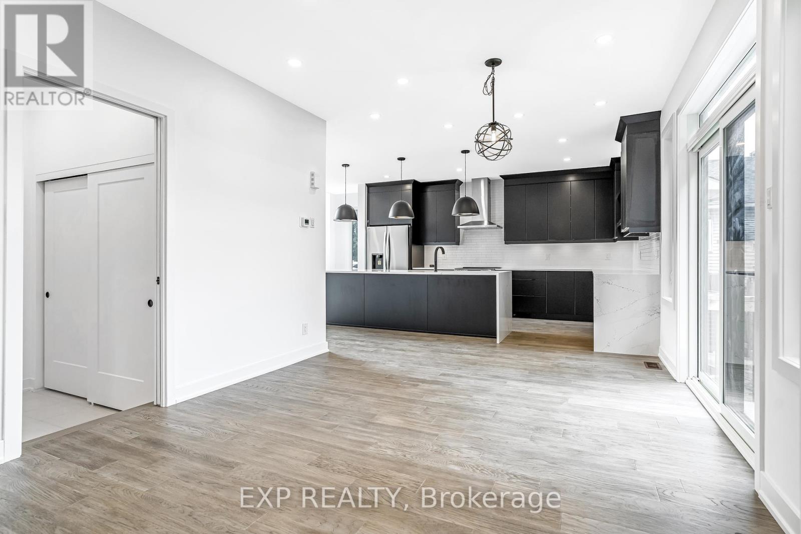 Photo 9 of 489 Duvernay Drive, Ottawa ON