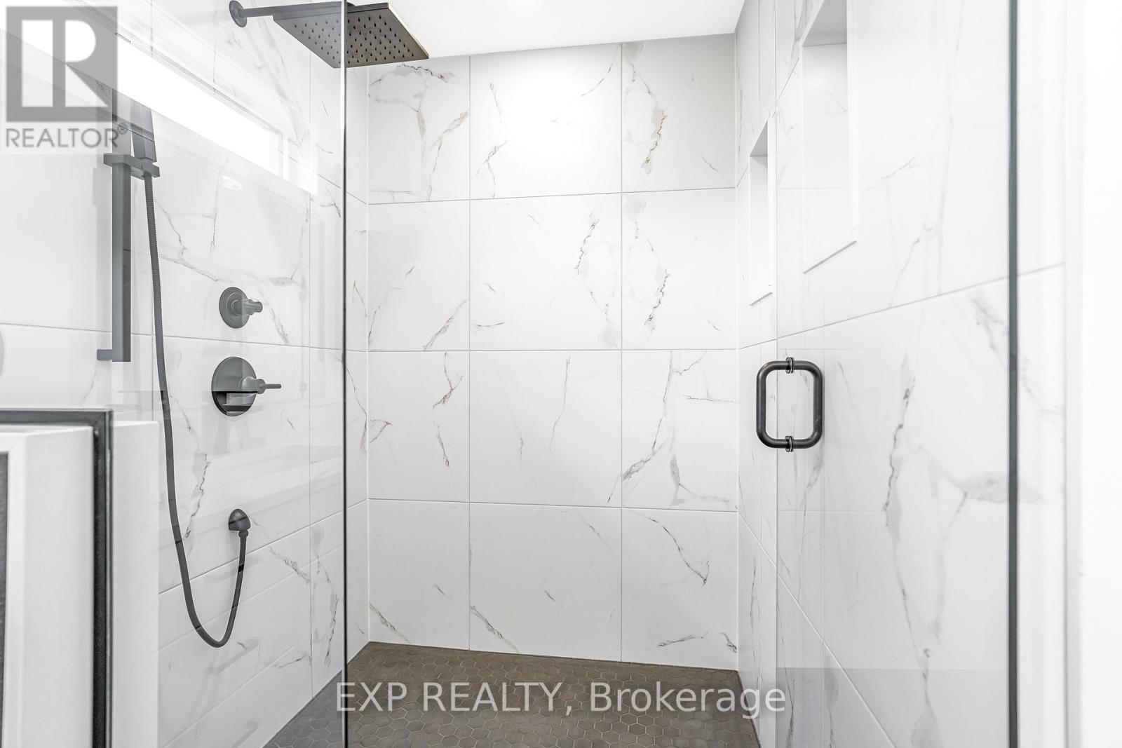 Photo 2 of 489 Duvernay Drive, Ottawa ON