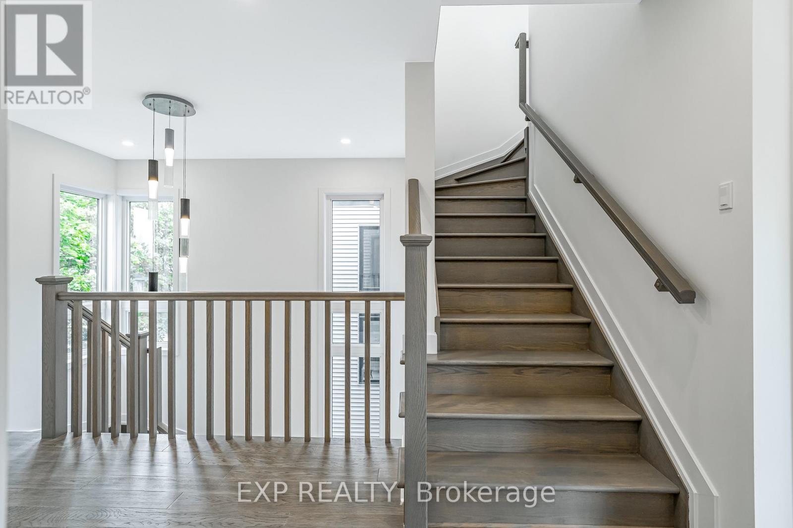 Photo 35 of 489 Duvernay Drive, Ottawa ON