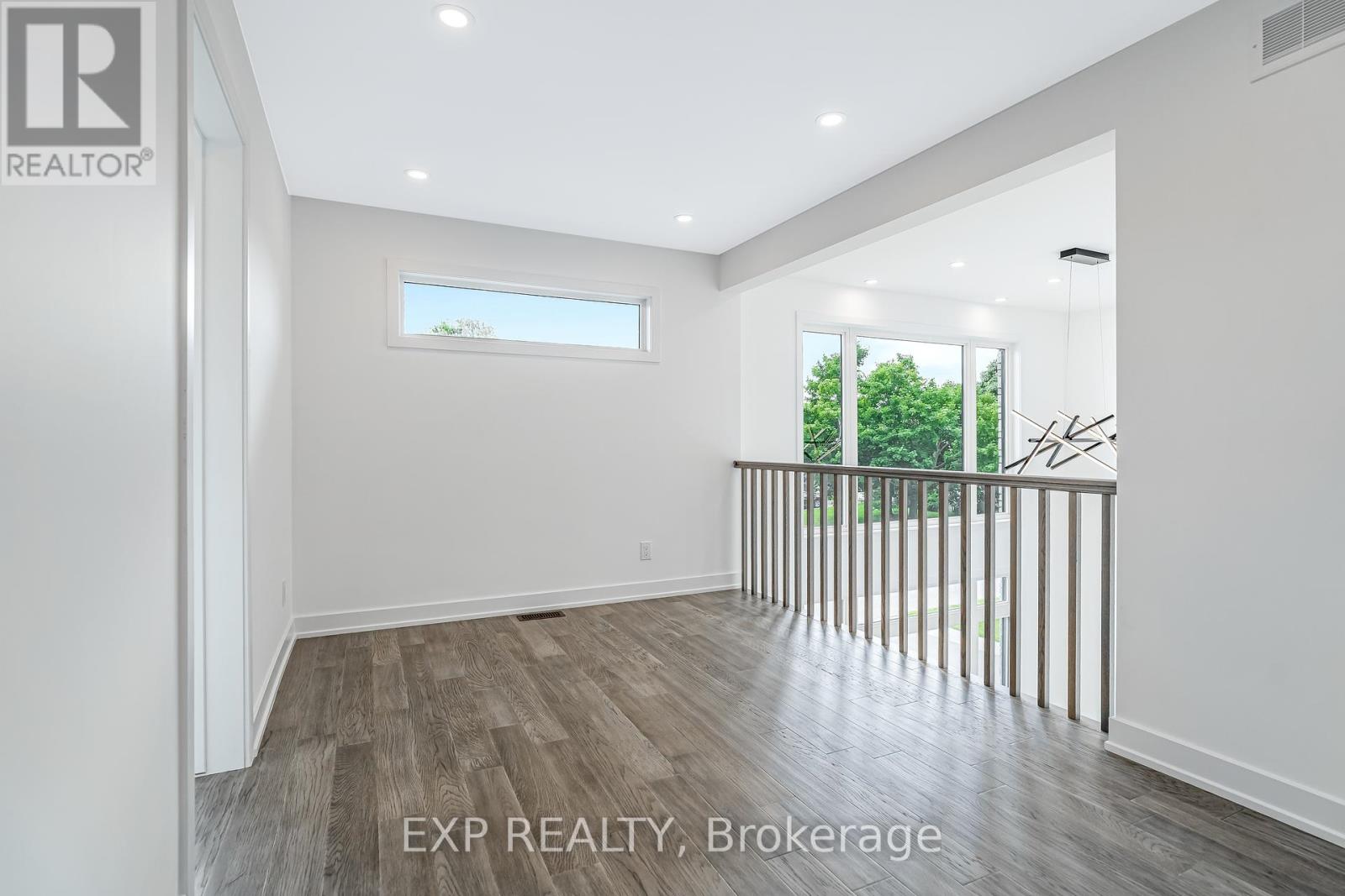 Photo 4 of 489 Duvernay Drive, Ottawa ON