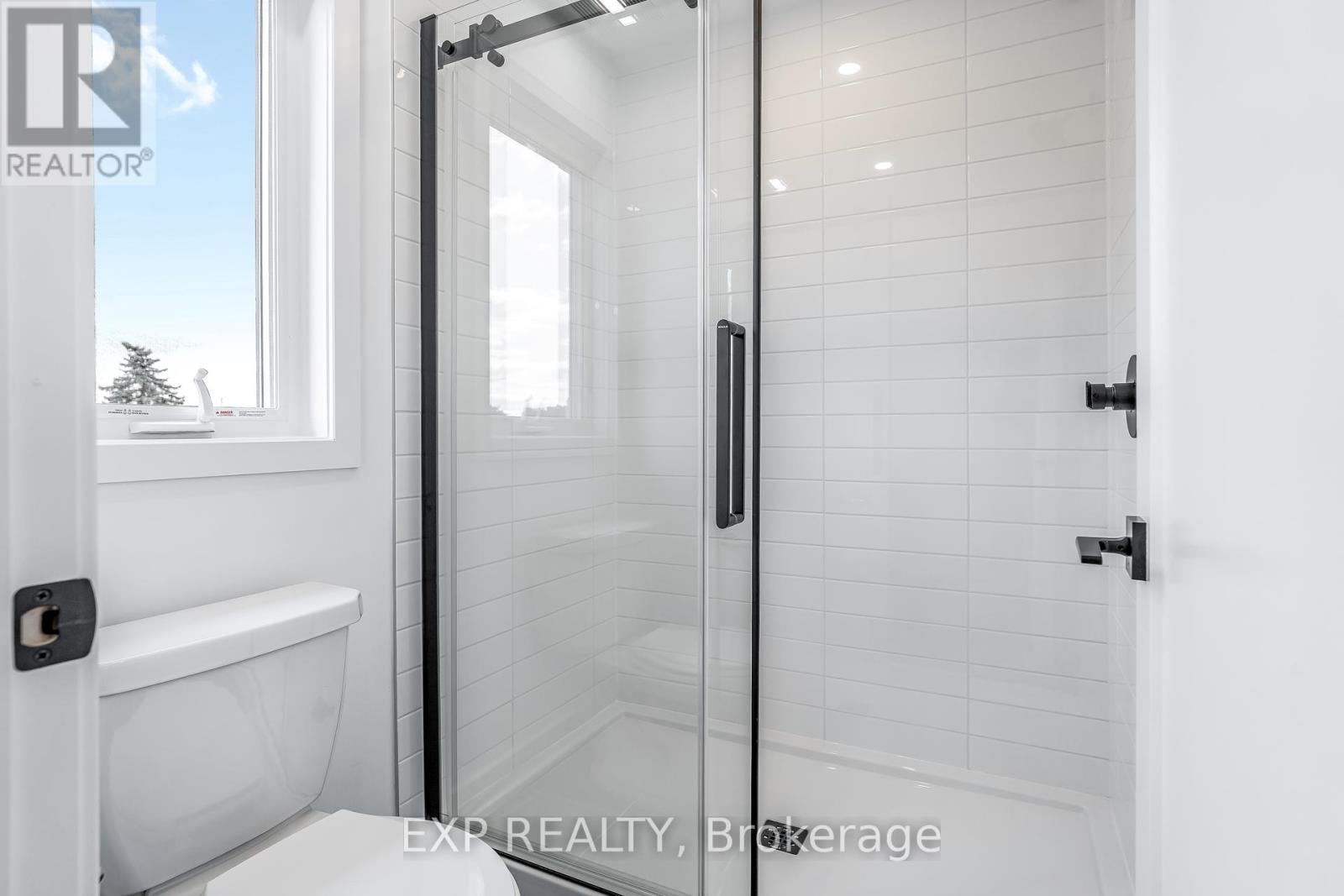 Photo 38 of 489 Duvernay Drive, Ottawa ON