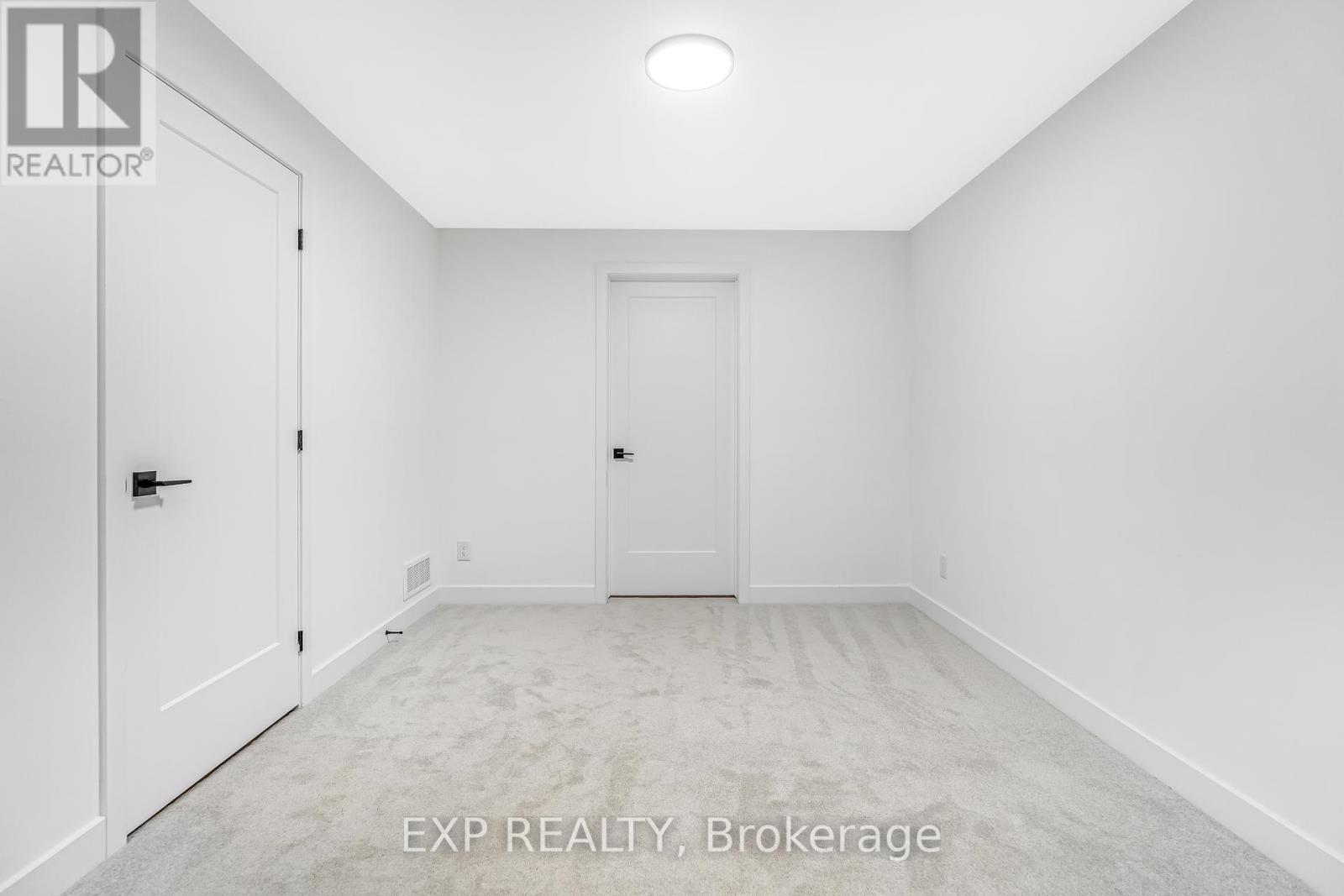 Photo 17 of 489 Duvernay Drive, Ottawa ON