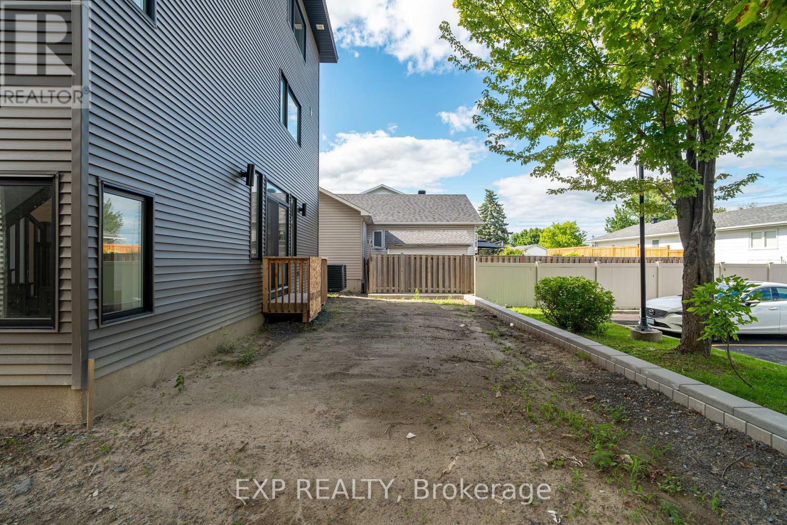 Photo 27 of 489 Duvernay Drive, Ottawa ON