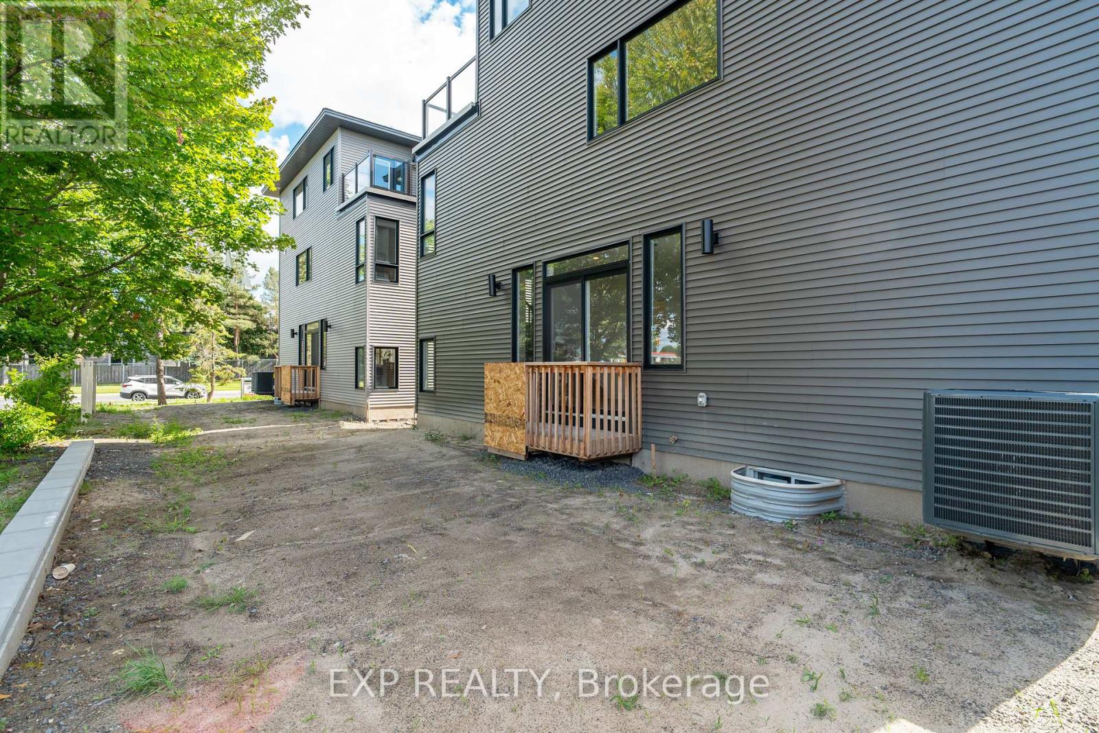 Photo 49 of 489 Duvernay Drive, Ottawa ON