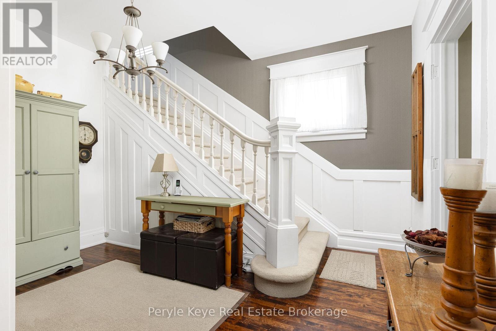 Photo 18 of 96 Ontario Street, Bracebridge ON