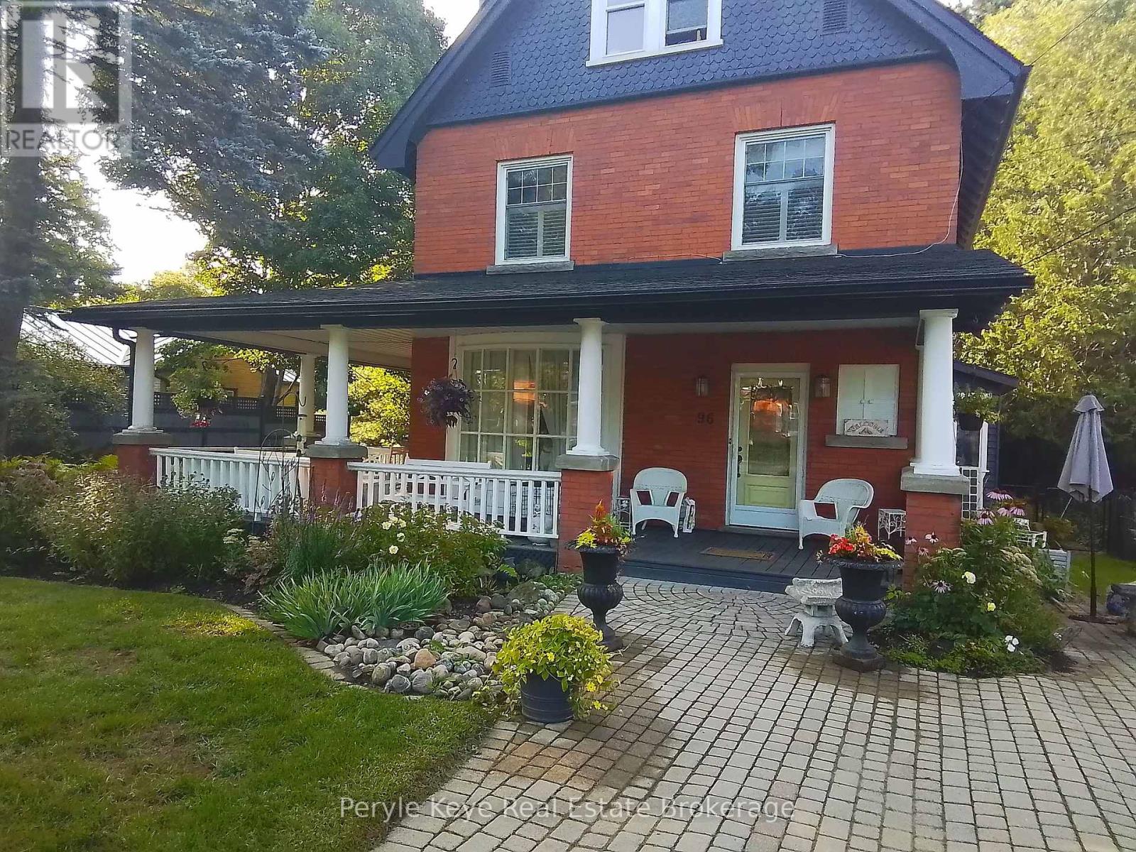Photo 2 of 96 Ontario Street, Bracebridge ON
