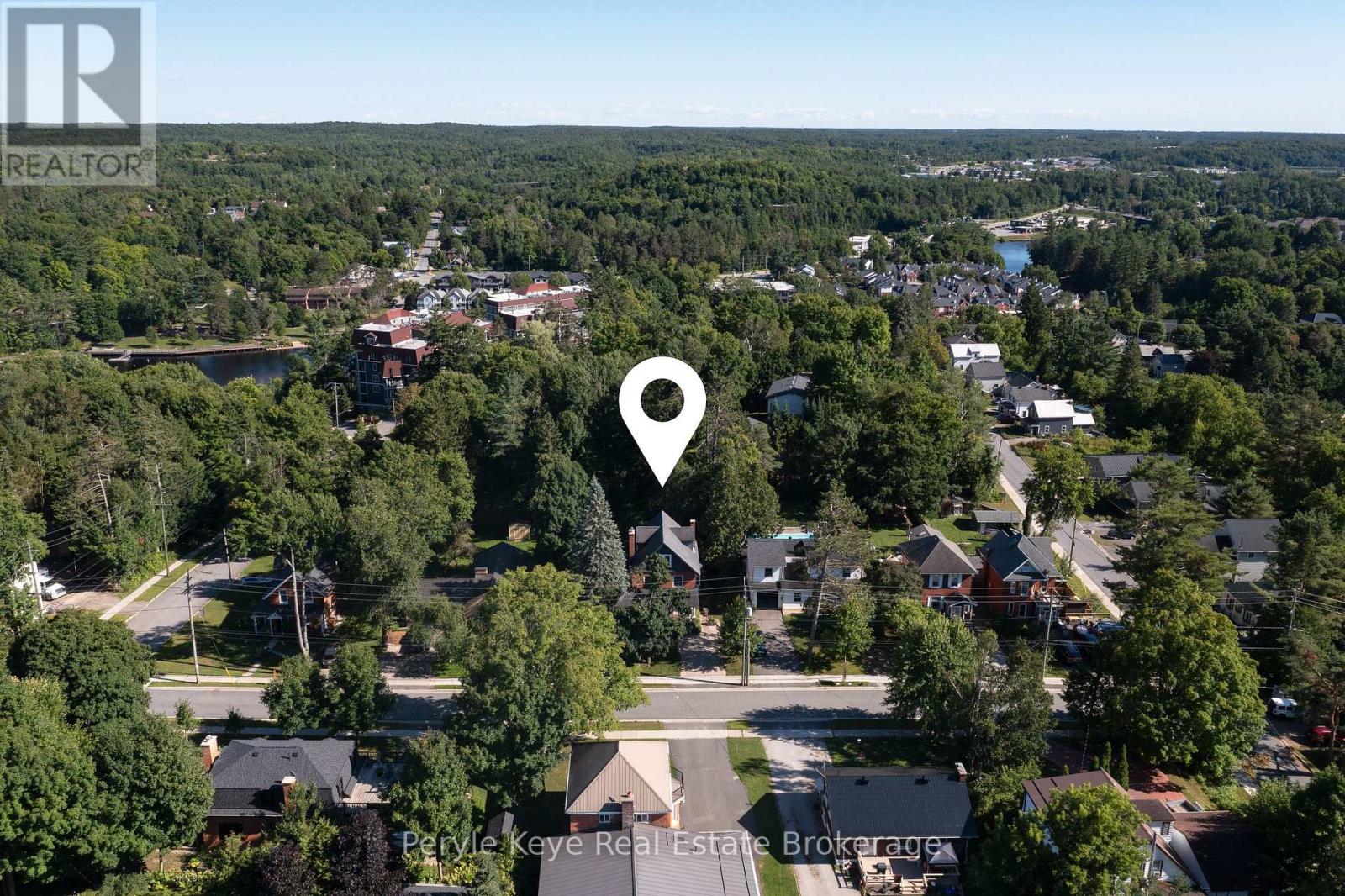 Photo 33 of 96 Ontario Street, Bracebridge ON
